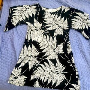 Simply sisters Hilo dress in medium.